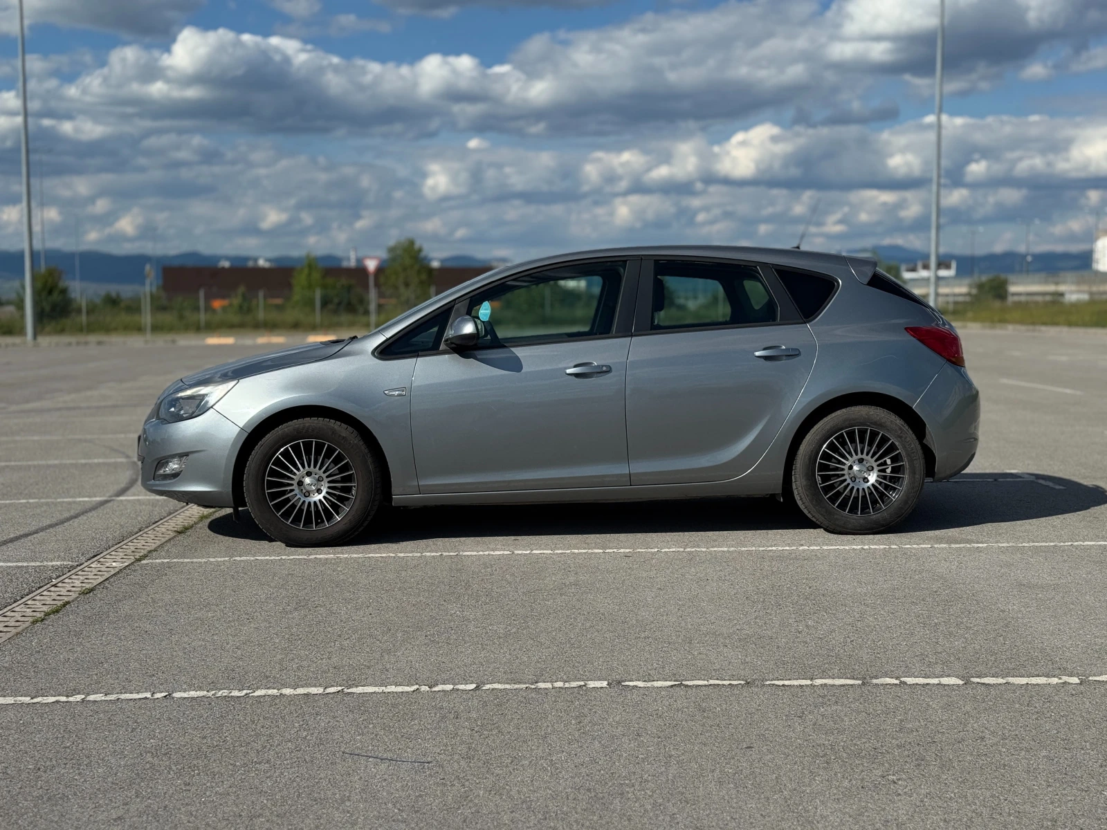 Opel Astra J - изображение 3
