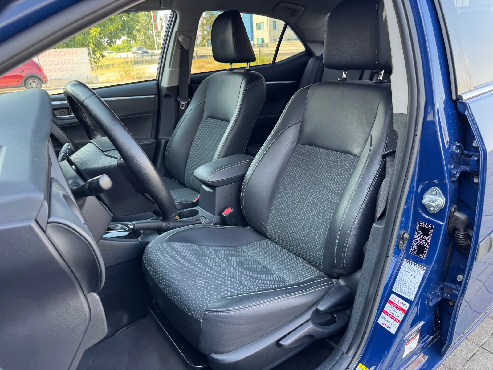 Toyota Corolla 1.6-LUXURY-КАМЕРА-LANE-ASIST-ПОДГРЕВ-САМОПАРКИРАНЕ - изображение 10