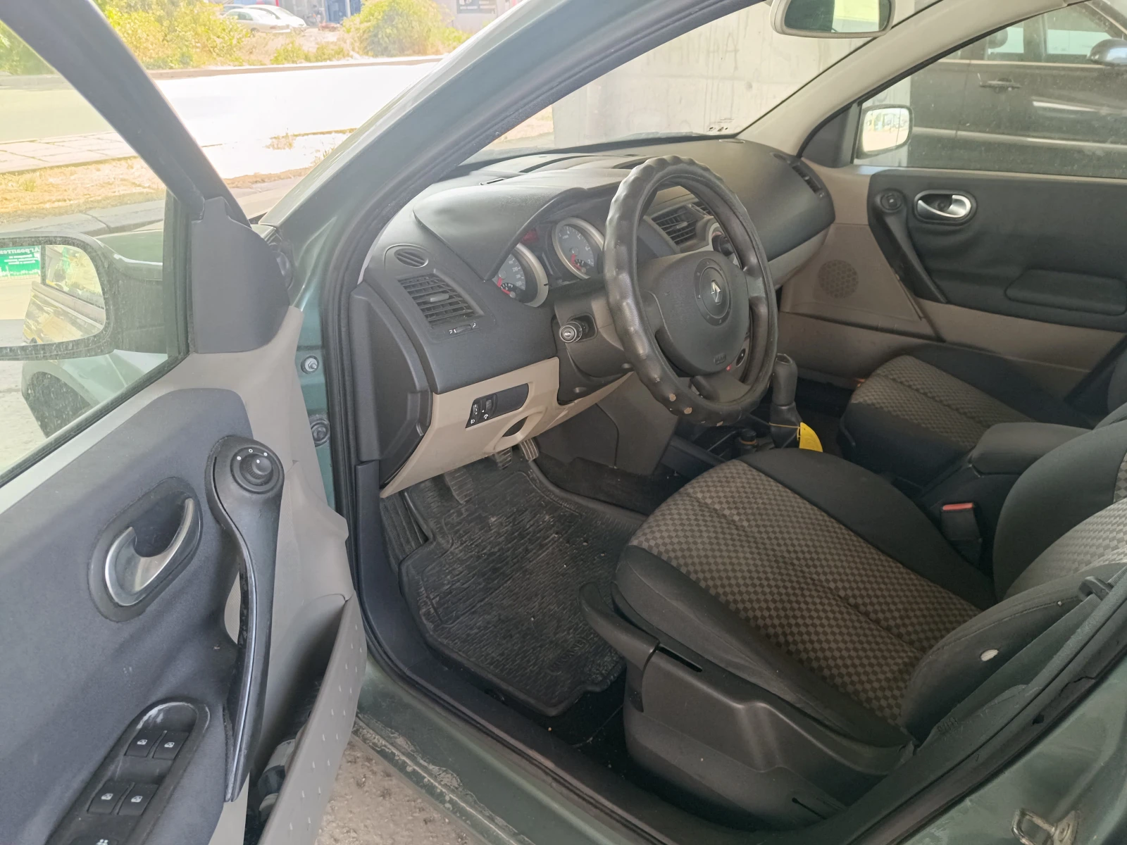 Renault Megane 1.4 i - изображение 7