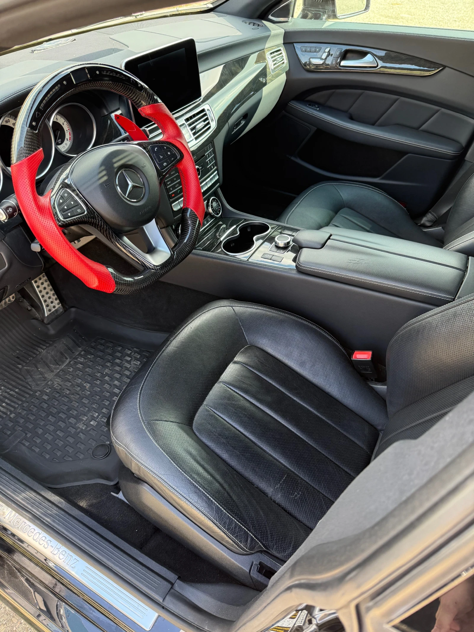 Mercedes-Benz CLS 550 4Matic, снимка 3 - Автомобили и джипове - 53343537