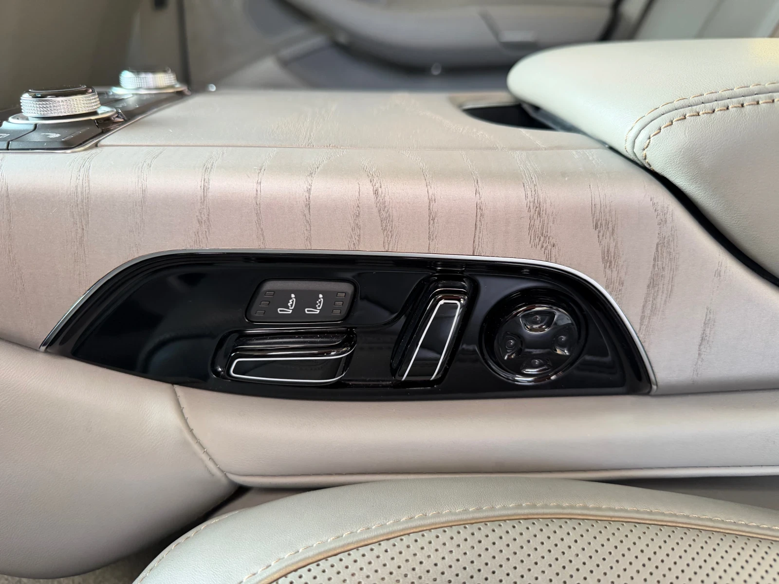 Audi A8 4.0/TFSI/V8/DISTRONIC/BOSE/TOP/LIZING - изображение 10