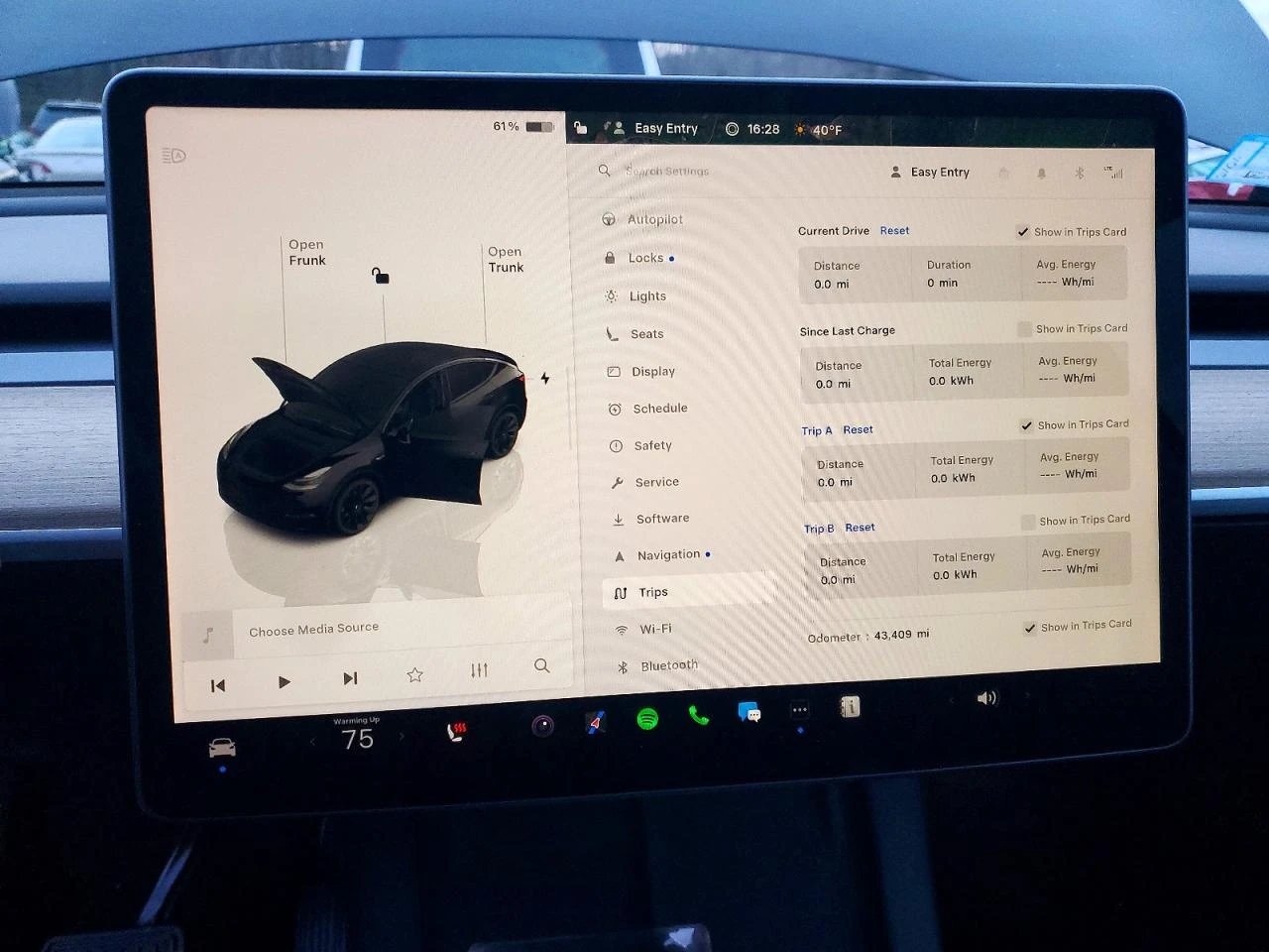 Tesla Model Y * DUAL MOTOR* AWD* КОЖА* LED*  - изображение 9