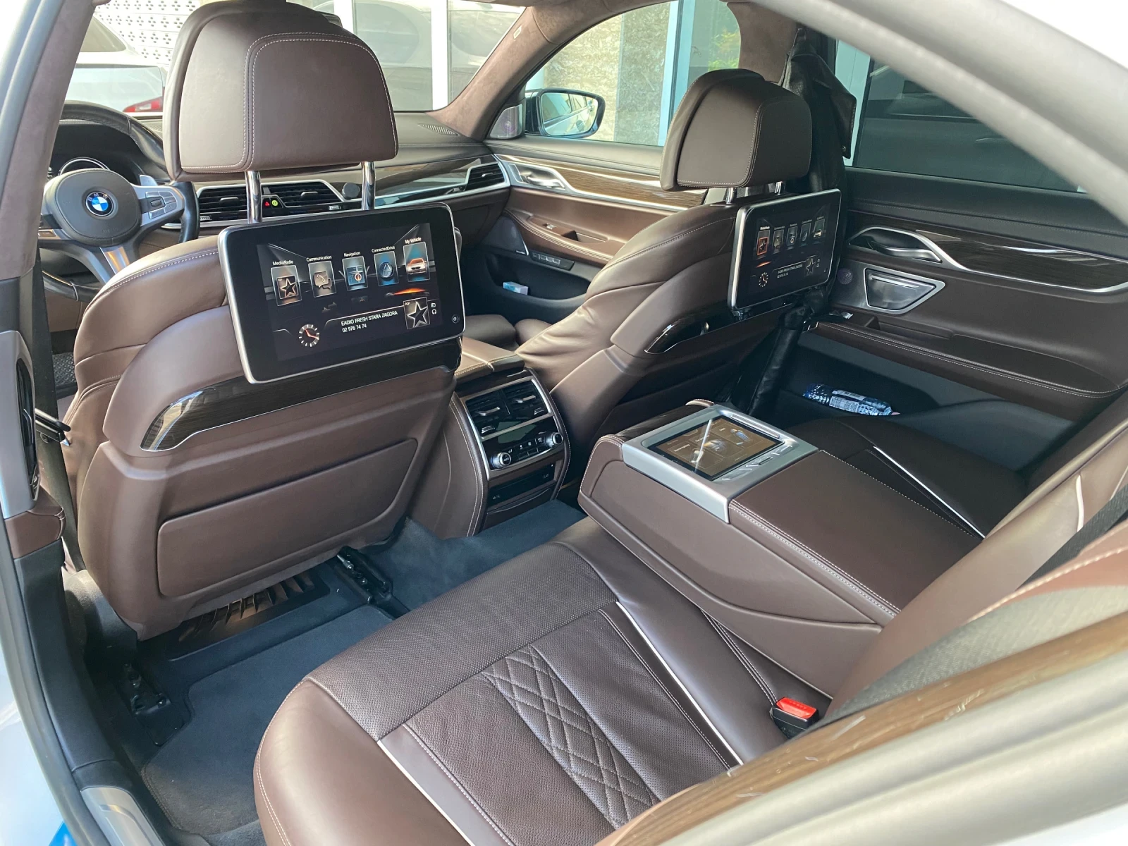 BMW 750 750D M packet, head up, масаж, снимка 12 - Автомобили и джипове - 53804075