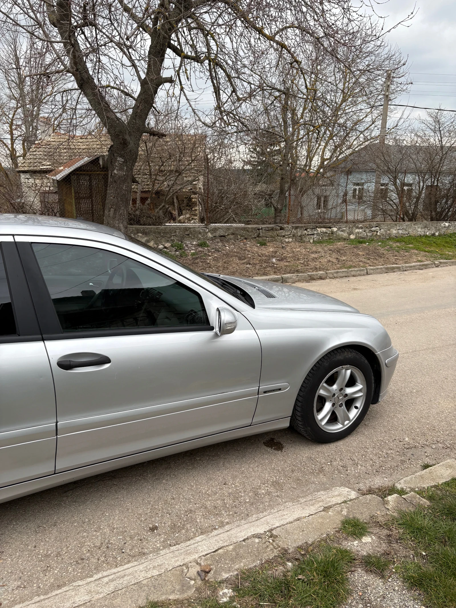 Mercedes-Benz C 200, снимка 10 - Автомобили и джипове - 53904426