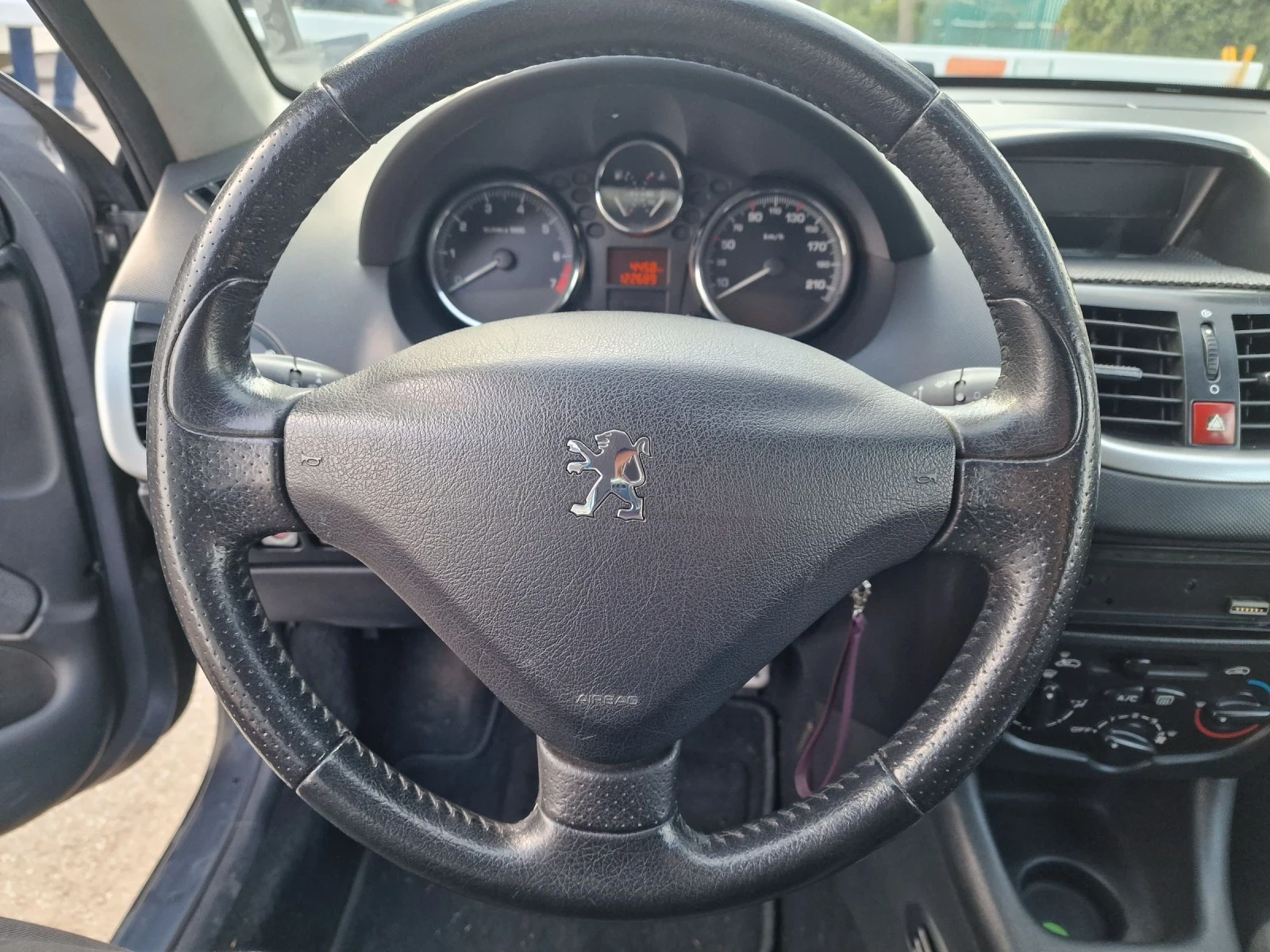 Peugeot 206 + 1.1i, снимка 11 - Автомобили и джипове - 54045591