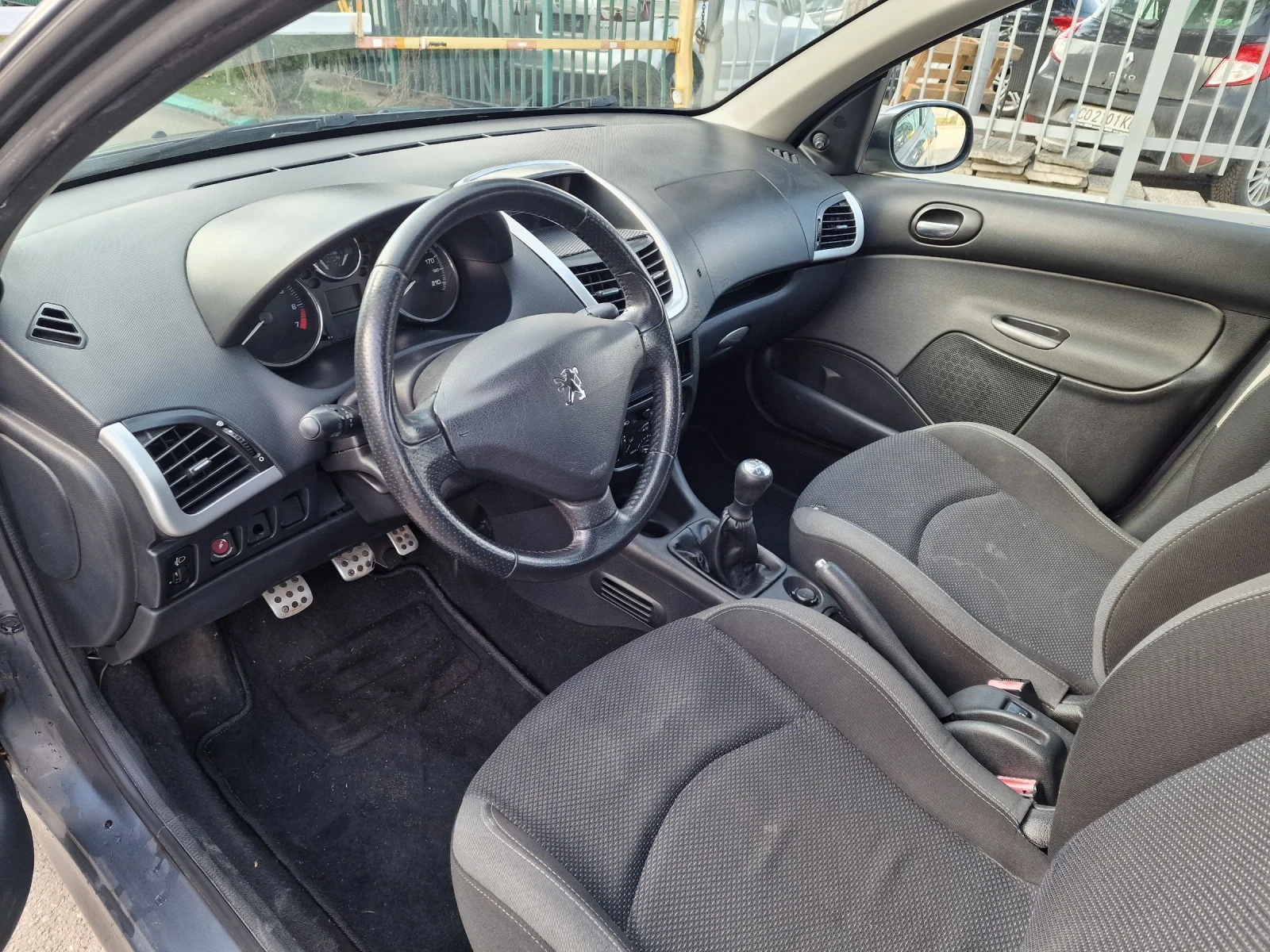 Peugeot 206 + 1.1i, снимка 7 - Автомобили и джипове - 54045591