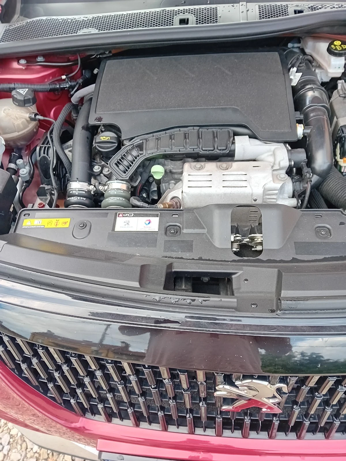 Peugeot 2008, снимка 15 - Автомобили и джипове - 54102692