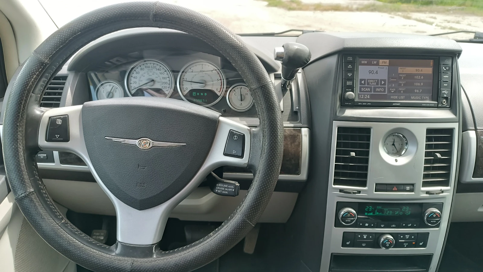 Chrysler Gr.voyager Limited, снимка 8 - Автомобили и джипове - 54170335