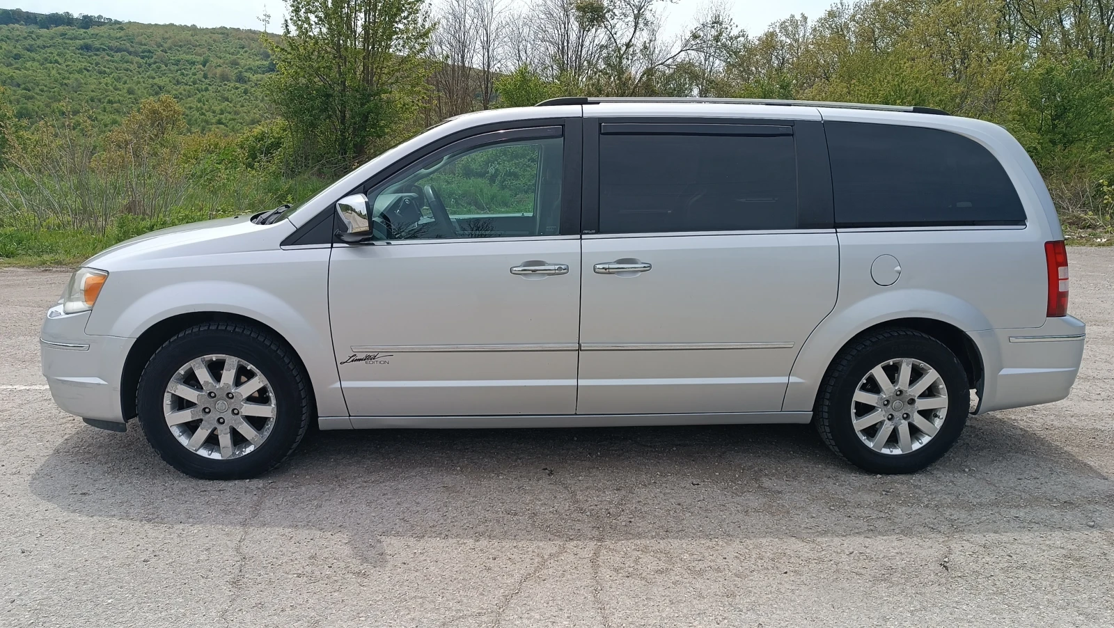 Chrysler Gr.voyager Limited, снимка 2 - Автомобили и джипове - 54170335