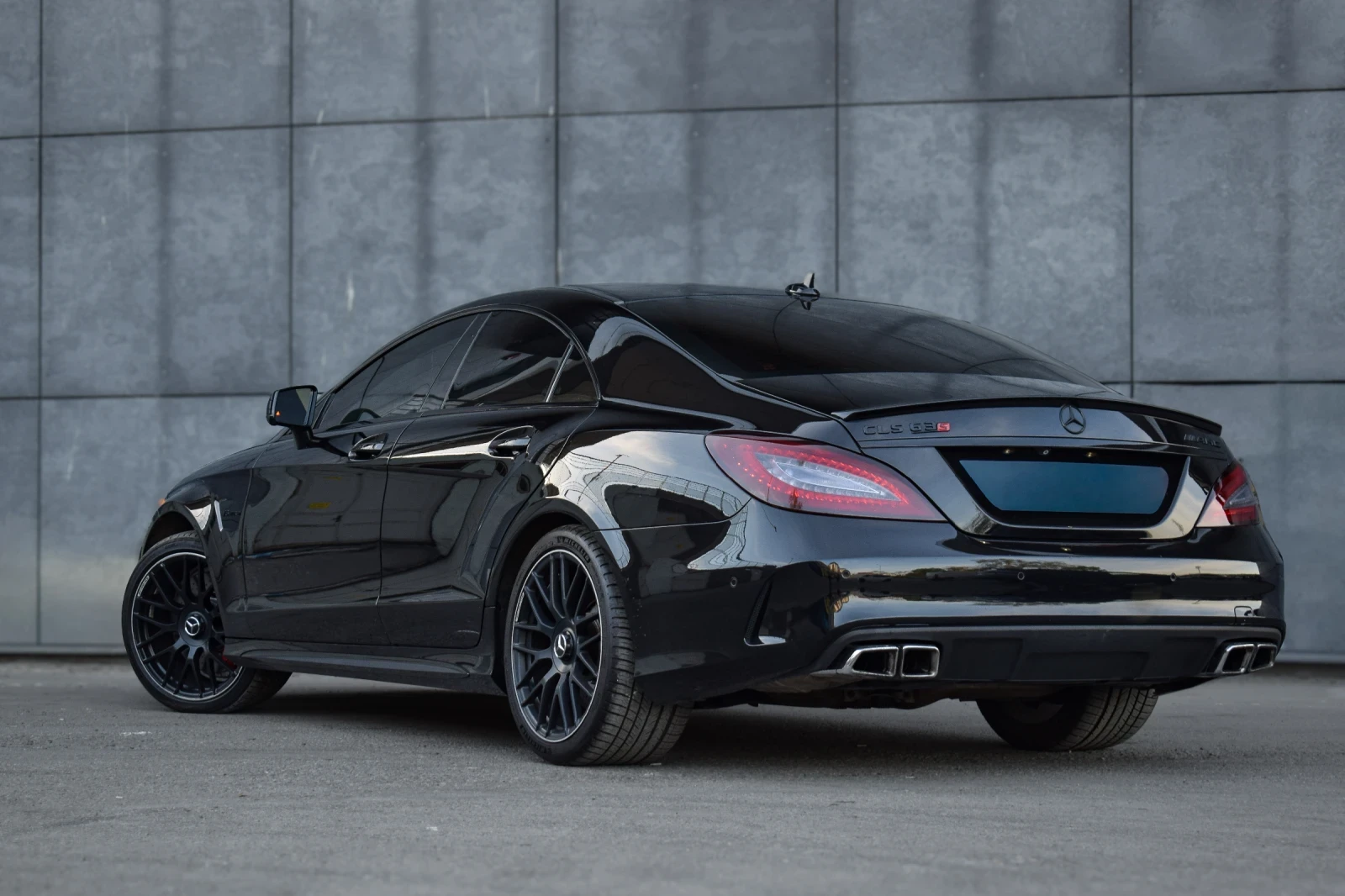 Mercedes-Benz CLS 63 AMG, снимка 6 - Автомобили и джипове - 54417565