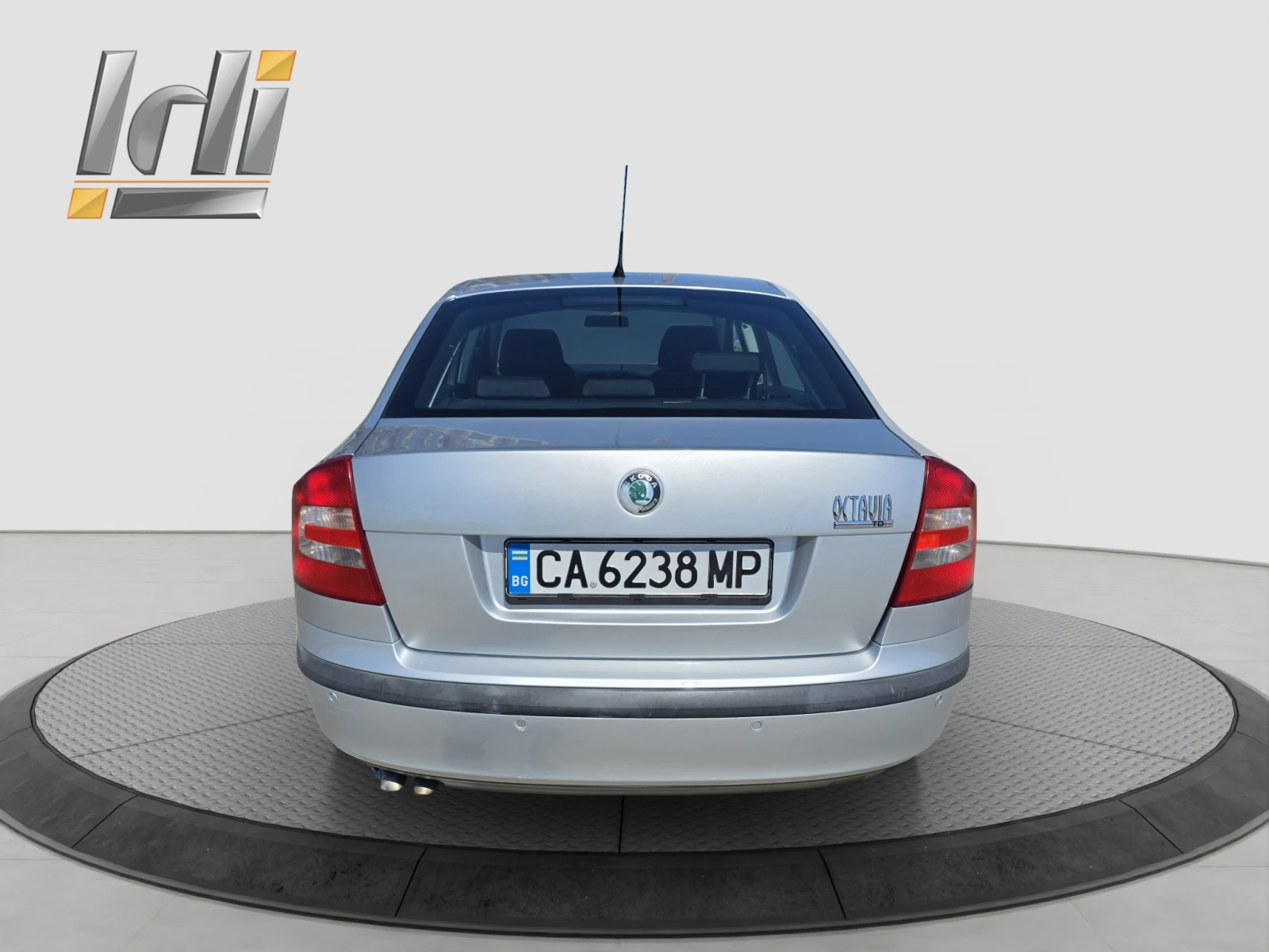Skoda Octavia 2.0 TDI, снимка 5 - Автомобили и джипове - 54966202