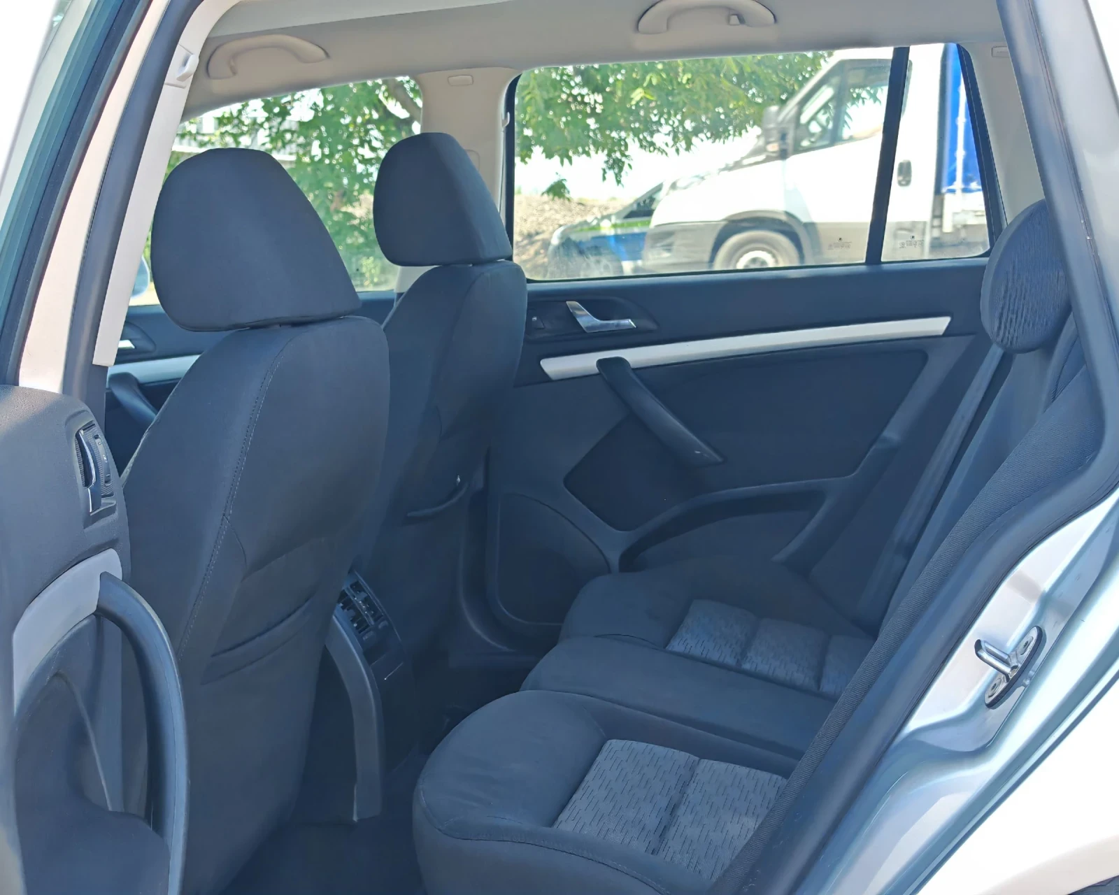 Skoda Octavia 1.6 102 К.С. ГАЗ БЕНЗИН! , снимка 12 - Автомобили и джипове - 55189659