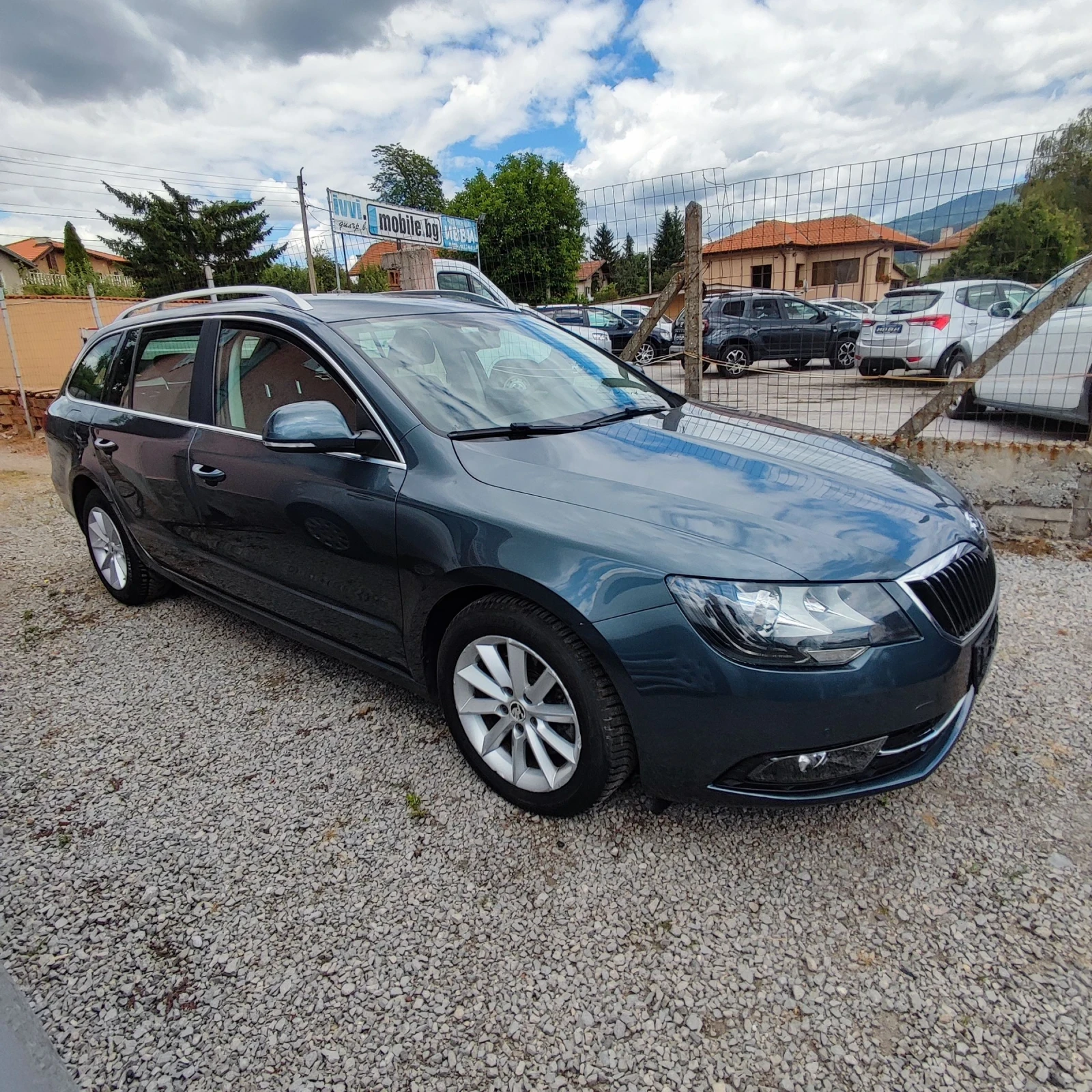 Skoda Superb 2.0 TDI* AVTOMAT* NAVI* 140ks* , снимка 4 - Автомобили и джипове - 55414574