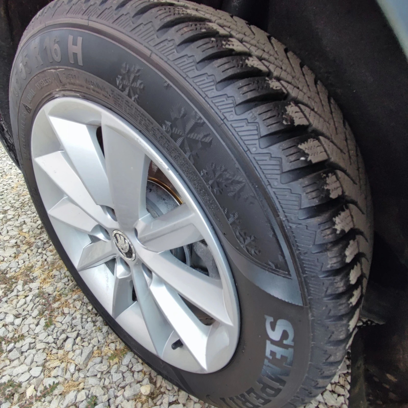 Skoda Superb 2.0 TDI* AVTOMAT* NAVI* 140ks* , снимка 17 - Автомобили и джипове - 55414574