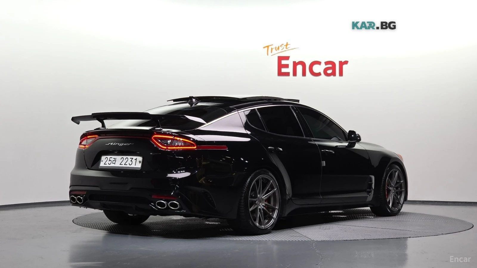 Kia Stinger GT* 3.3* TURBO* DISTRONIC* 360* ПОДГРЕВ* ОБДУХ* , снимка 3 - Автомобили и джипове - 55901981