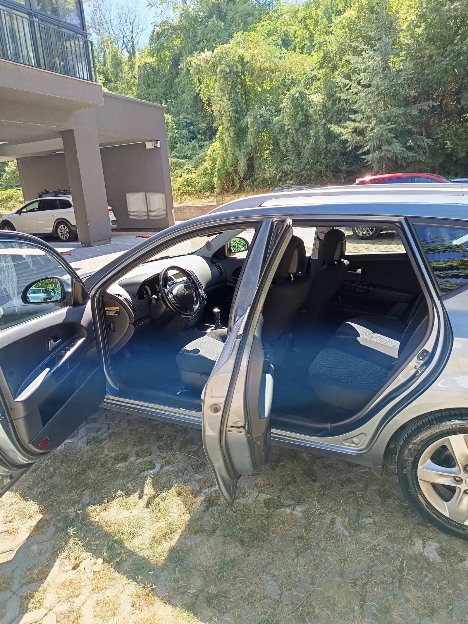 Kia Ceed, снимка 4 - Автомобили и джипове - 56056091