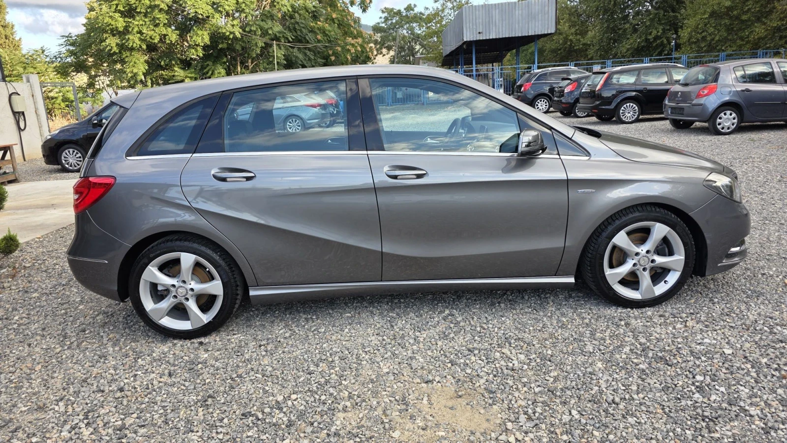 Mercedes-Benz B 180 CDI, снимка 4 - Автомобили и джипове - 56265012