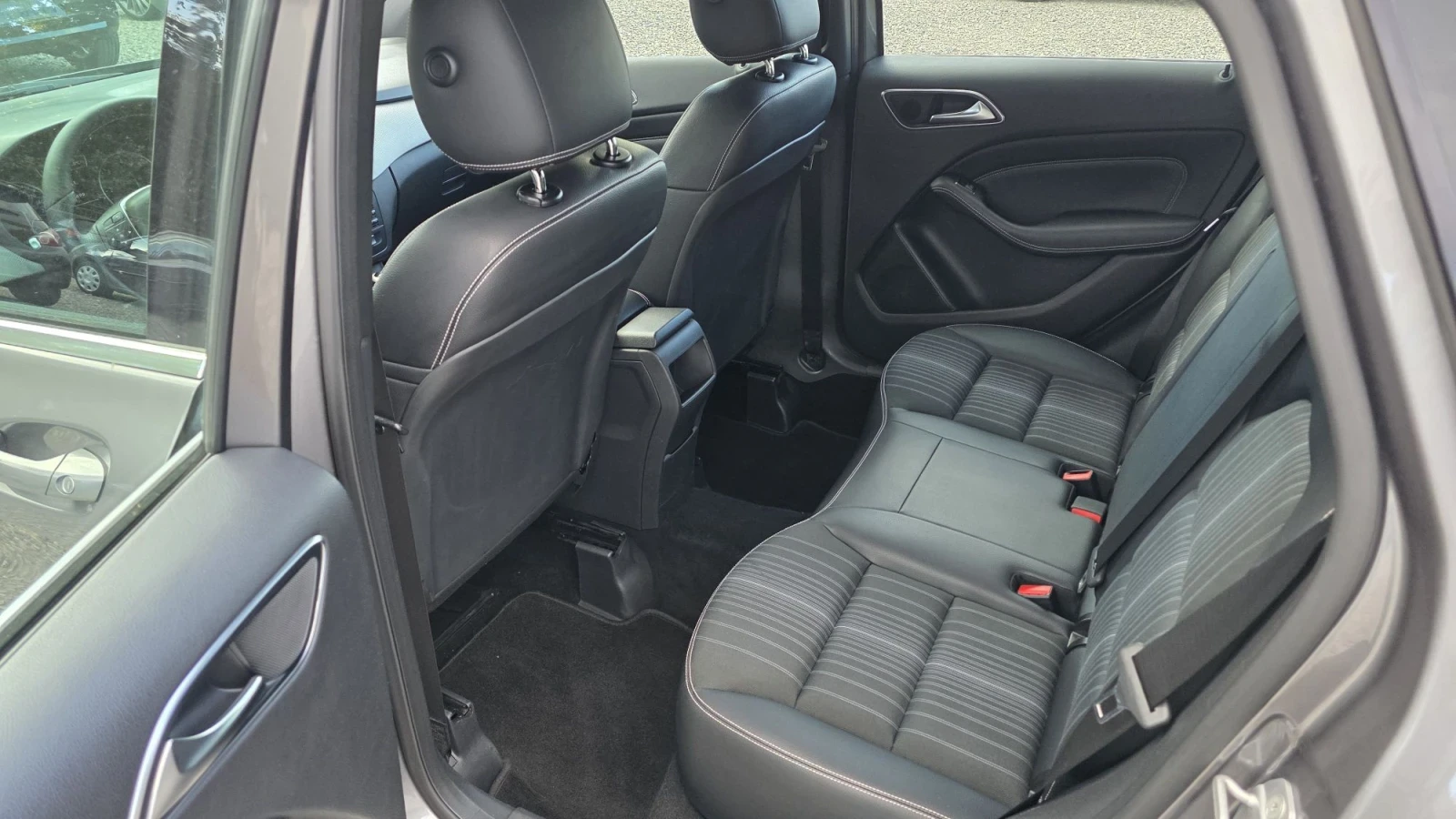 Mercedes-Benz B 180 CDI, снимка 11 - Автомобили и джипове - 56265012