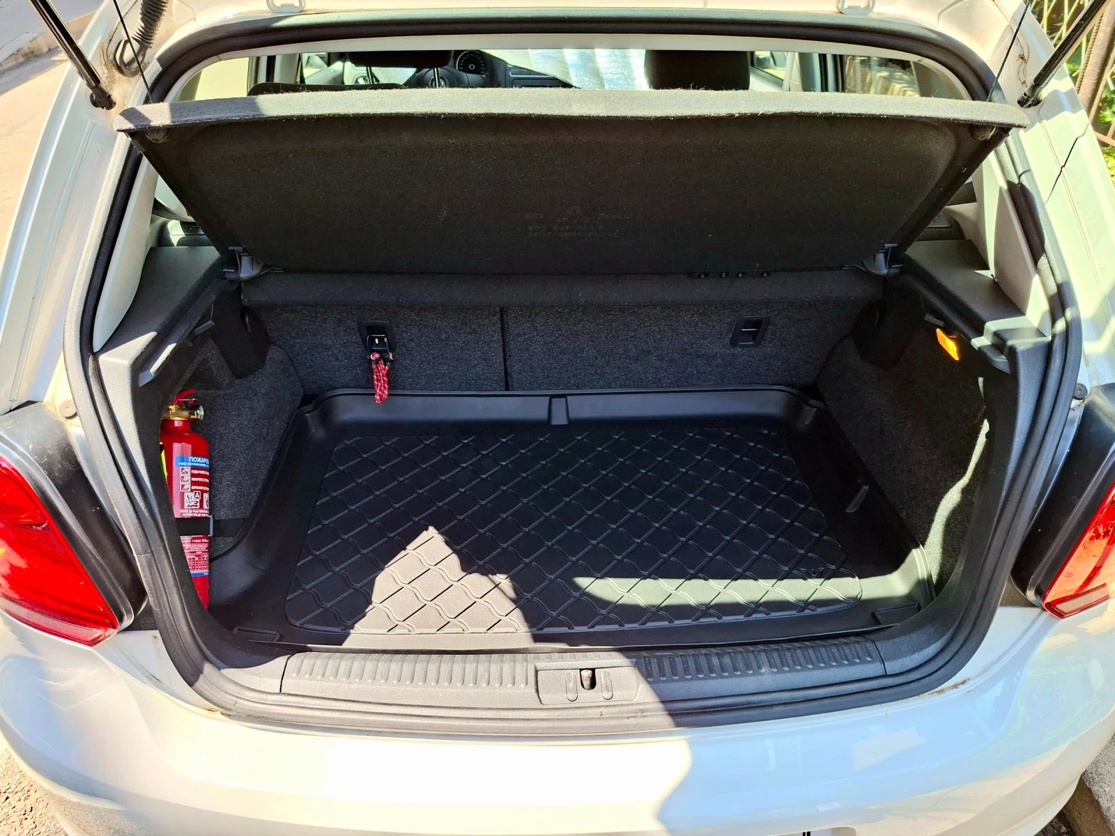 VW Polo 1.2 16v, снимка 10 - Автомобили и джипове - 56449923