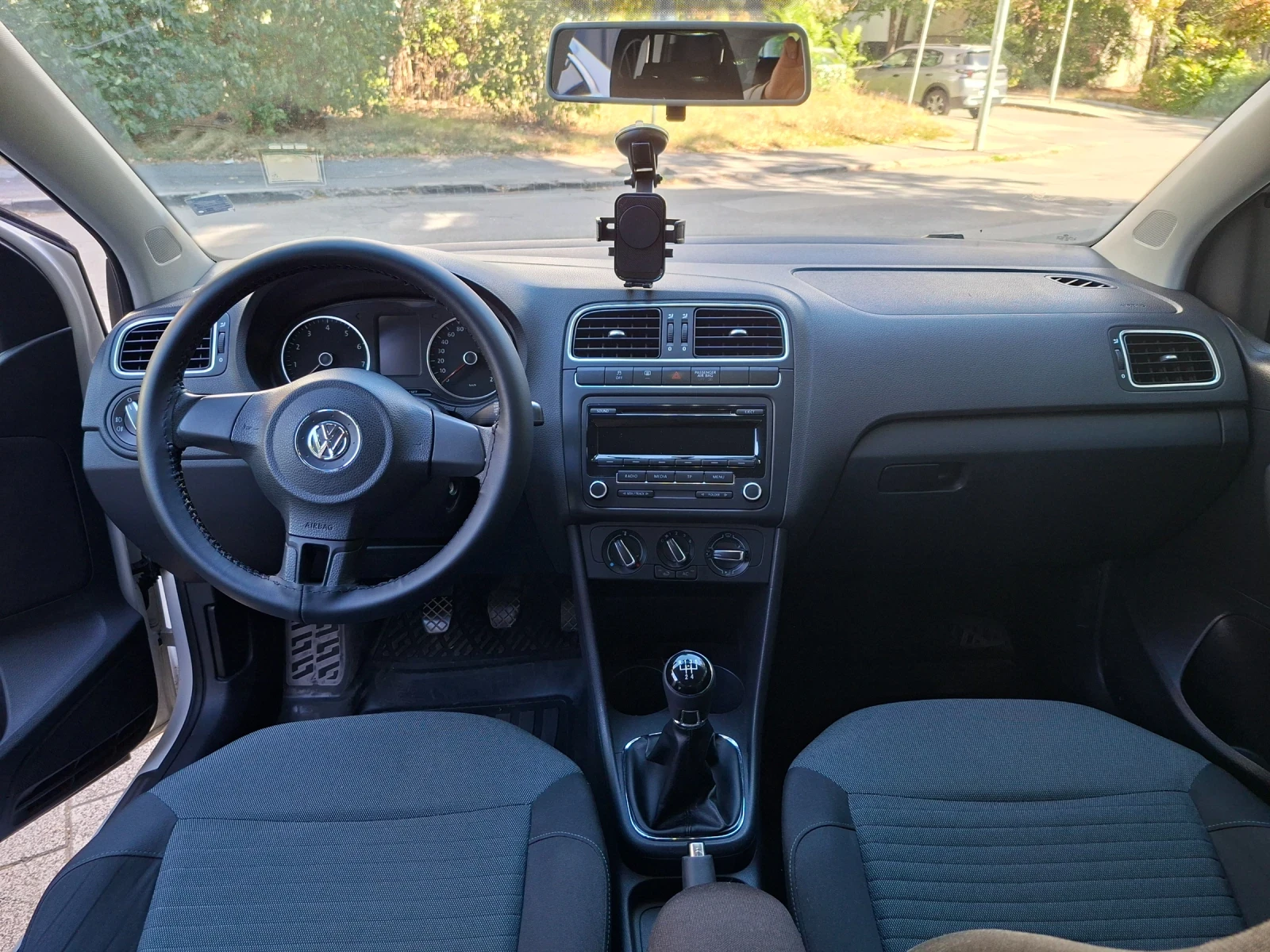 VW Polo 1.2 16v, снимка 9 - Автомобили и джипове - 56449923