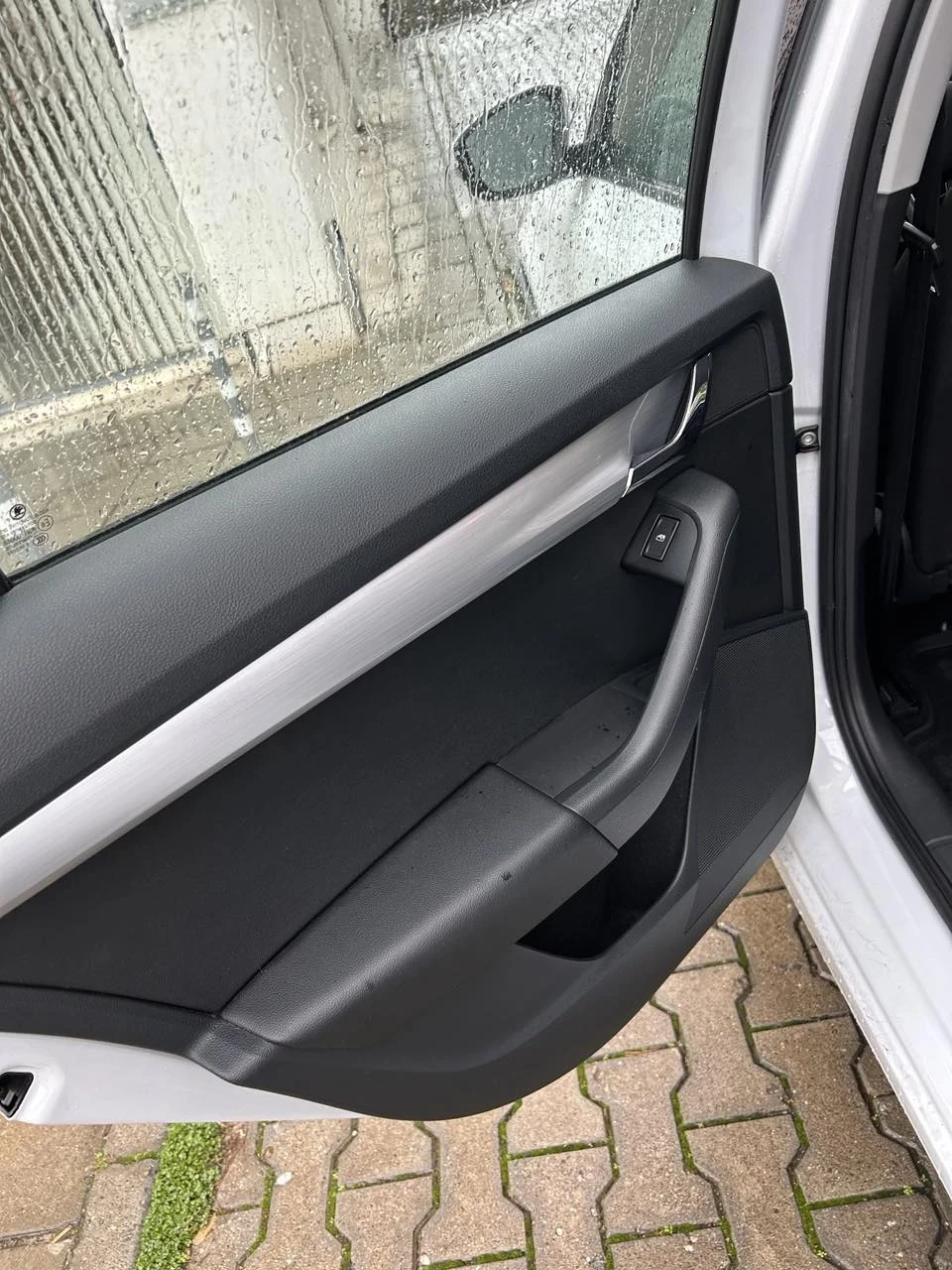 Skoda Octavia 1.6, снимка 8 - Автомобили и джипове - 56594628
