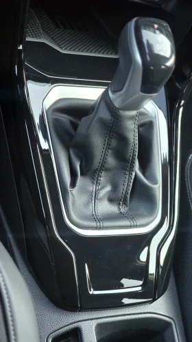 VW T-Roc 1.5i * R-Line* * ГАРАНЦИОНЕН* , снимка 14