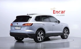 VW Touareg PREMIUM* 3.0* TDI* ОБДУХ* 360* КАМЕРИ* ПОДГРЕВ* , снимка 3
