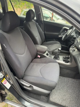 Toyota Rav4 2.2 D-4D 136к.с , снимка 12