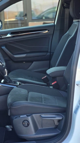 VW T-Roc 1.5i * R-Line* * ГАРАНЦИОНЕН* , снимка 17 - Автомобили и джипове - 53653761