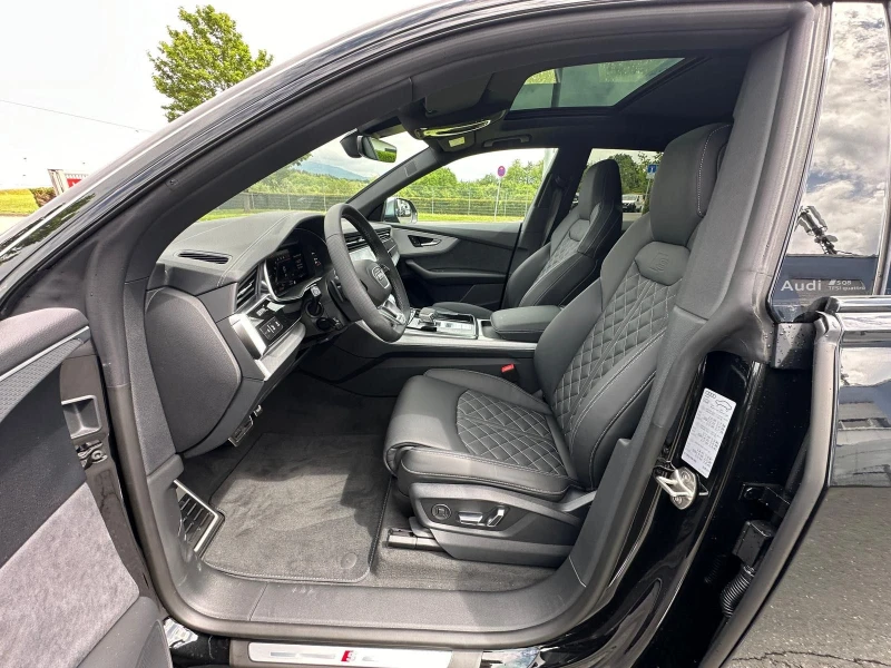 Audi SQ8 TFSI/FACELIFT/BLACK OPTIC/S-SEATS/PANO/B&O/MATRIX/, снимка 11 - Автомобили и джипове - 48679570