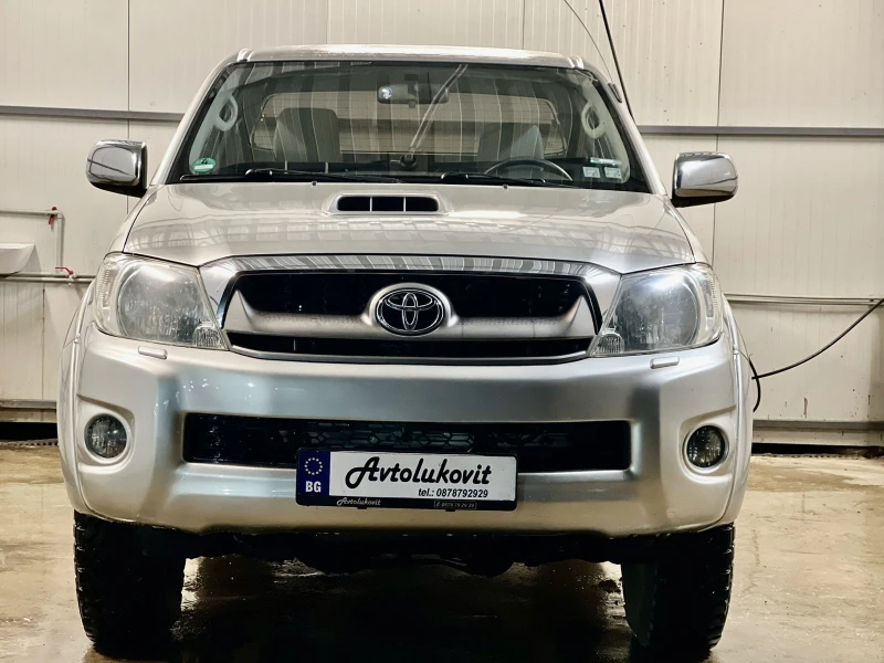 Toyota Hilux 2.5D , снимка 2 - Автомобили и джипове - 48687110