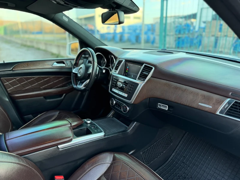 Mercedes-Benz ML 350 * AMG* EDITION* DESIGNO* LED* , снимка 14 - Автомобили и джипове - 53112532