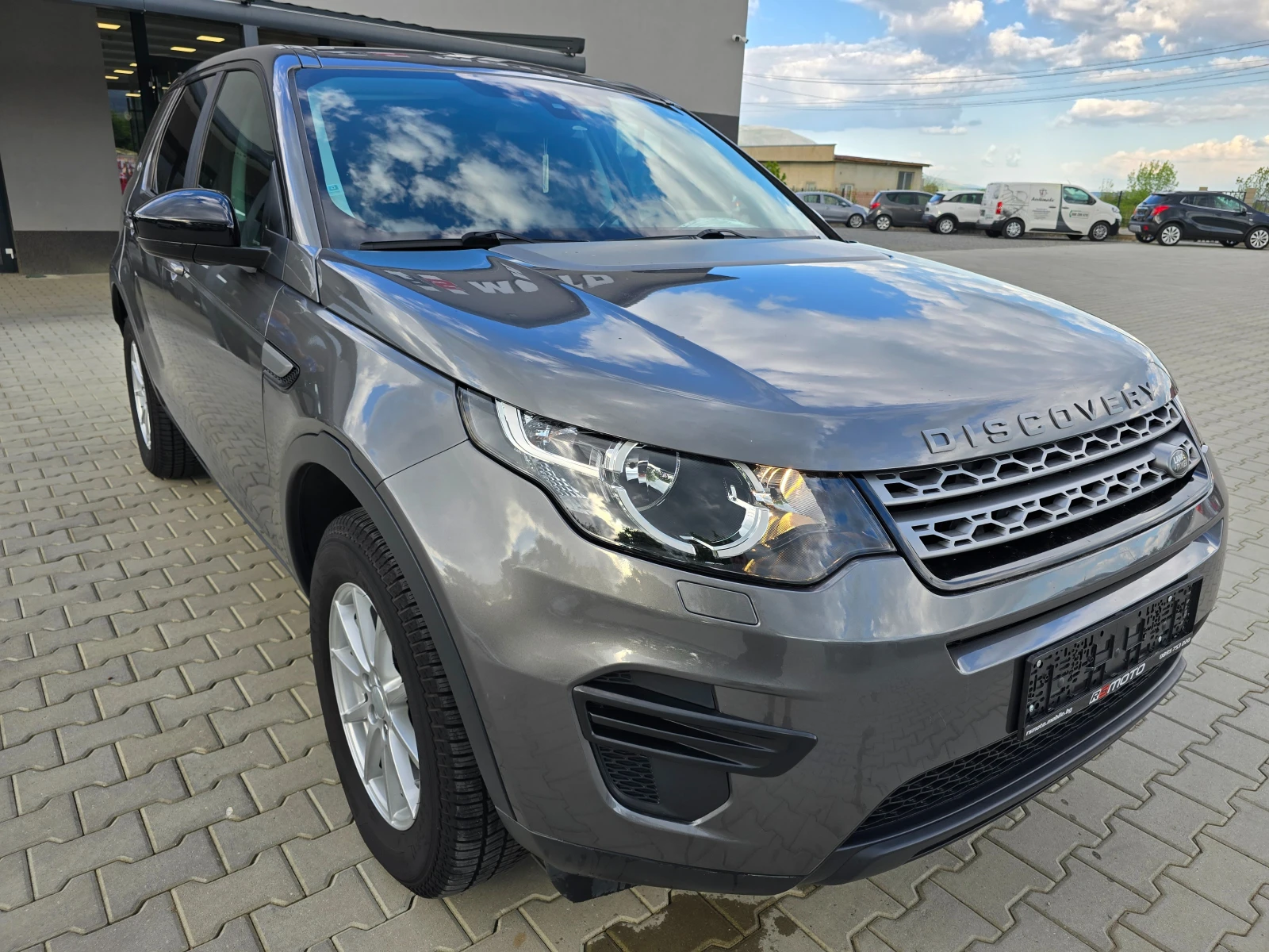 Land Rover Discovery Sport 2.0D, 150к.с., Пълна сервизна история! - изображение 2