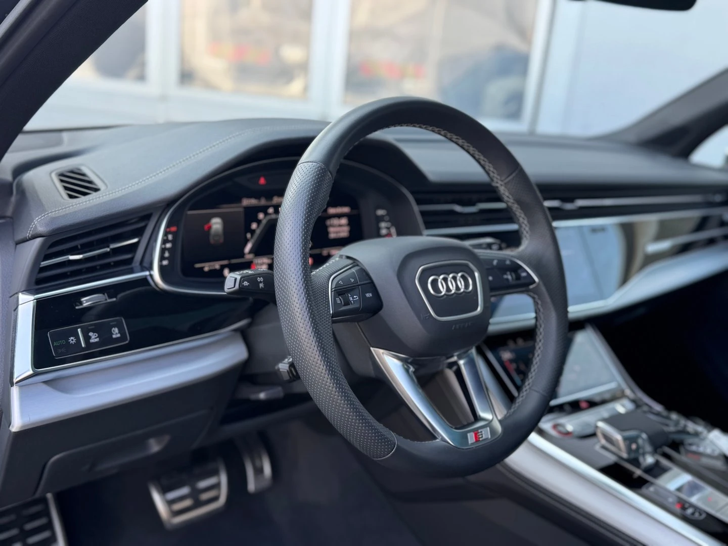 Audi SQ7 TFSI quattro, снимка 12 - Автомобили и джипове - 56420629