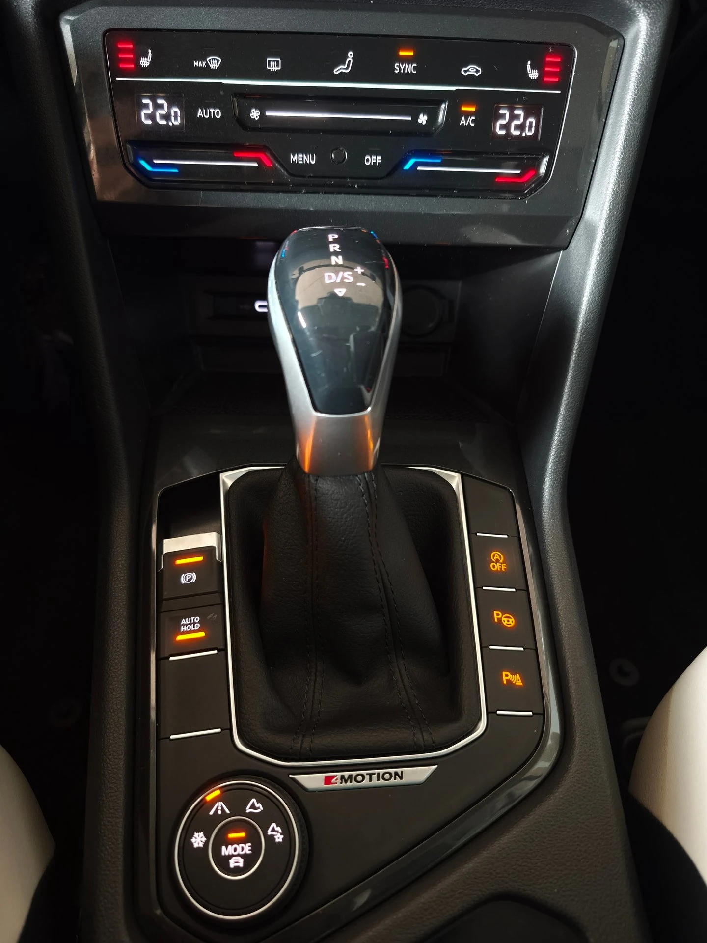 VW Tiguan Life 2.0 TDI SCR 4MOTION DSG | Mobile.bg   11