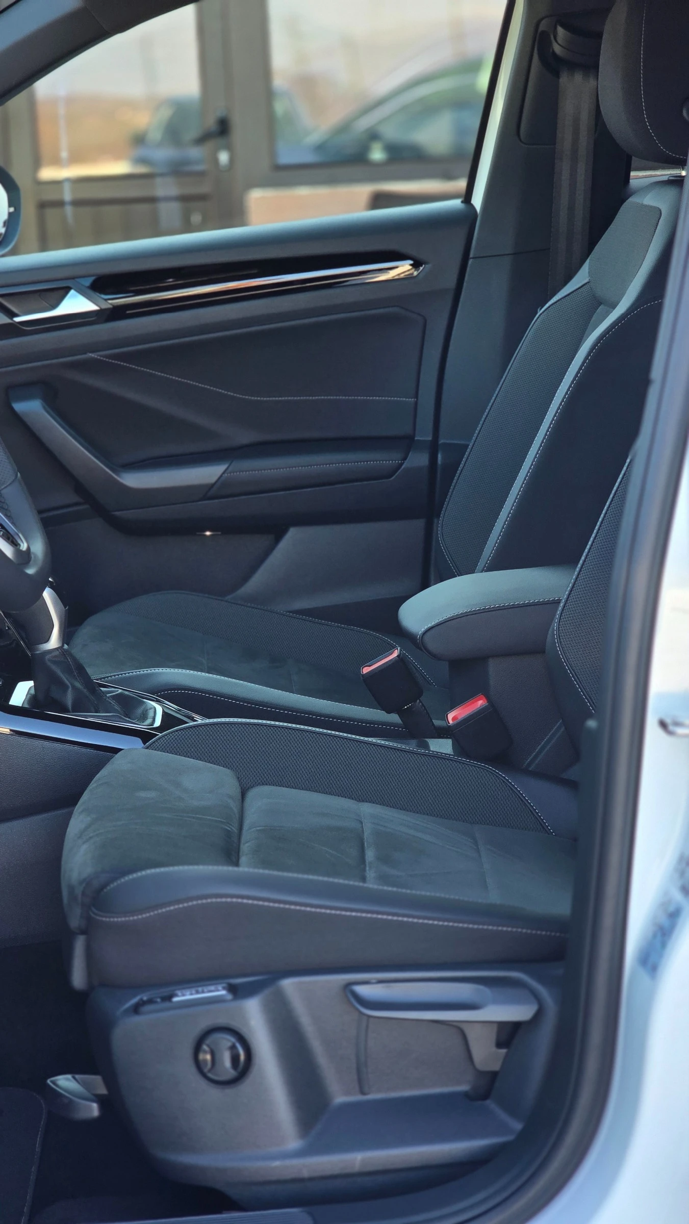 VW T-Roc 1.5i * R-Line* * �����������*  | Mobile.bg � ����������� 17