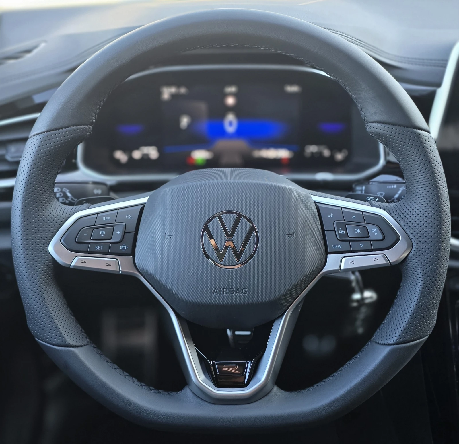 VW T-Roc 1.5i * R-Line* * �����������*  | Mobile.bg � ����������� 11