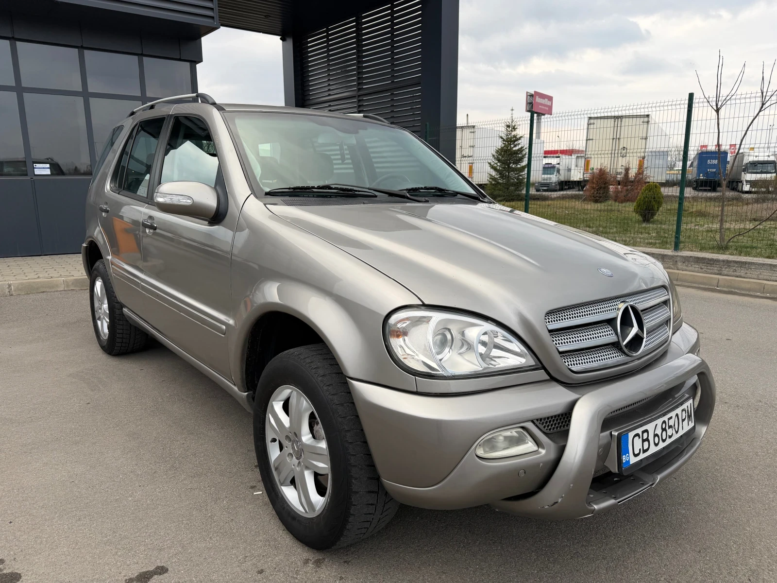 Mercedes-Benz ML 270 ML270/Special Edition, снимка 4 - Автомобили и джипове - 53974031
