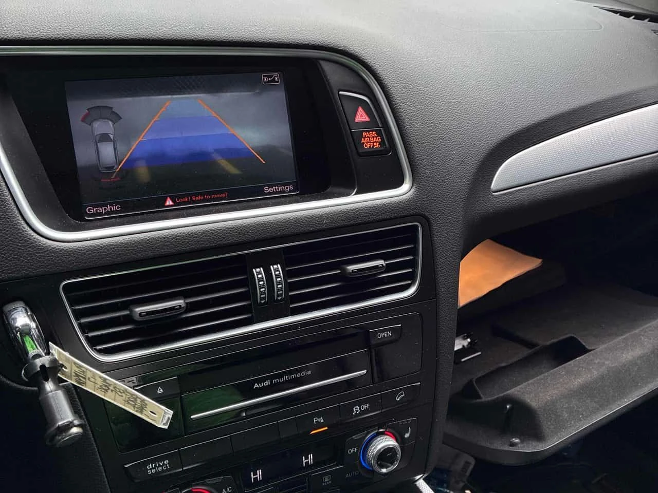 Audi Q5 * 2.0T Progressiv * CARFAX *  Панорама * Подгрев *, снимка 16 - Автомобили и джипове - 54047032