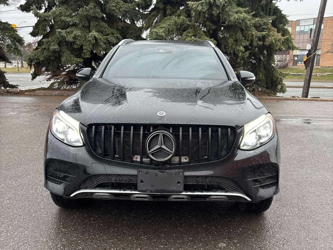 Mercedes-Benz GLC 300  CARFAX * AMBIENT * PANO, снимка 6 - Автомобили и джипове - 54073161