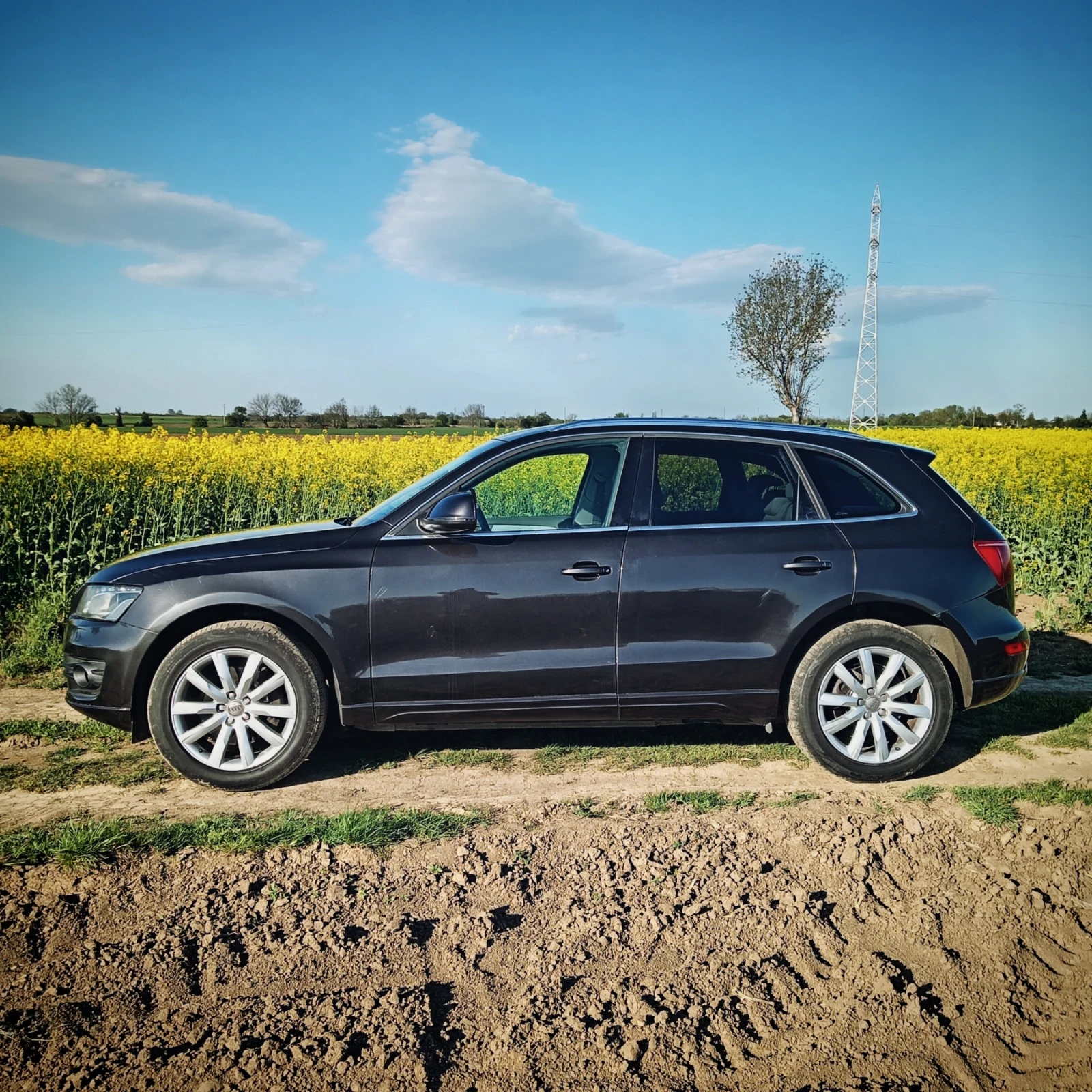 Audi Q5 3.0 TDI Milano Leather | Real KM | Lava Grey Color, снимка 8 - Автомобили и джипове - 54337134