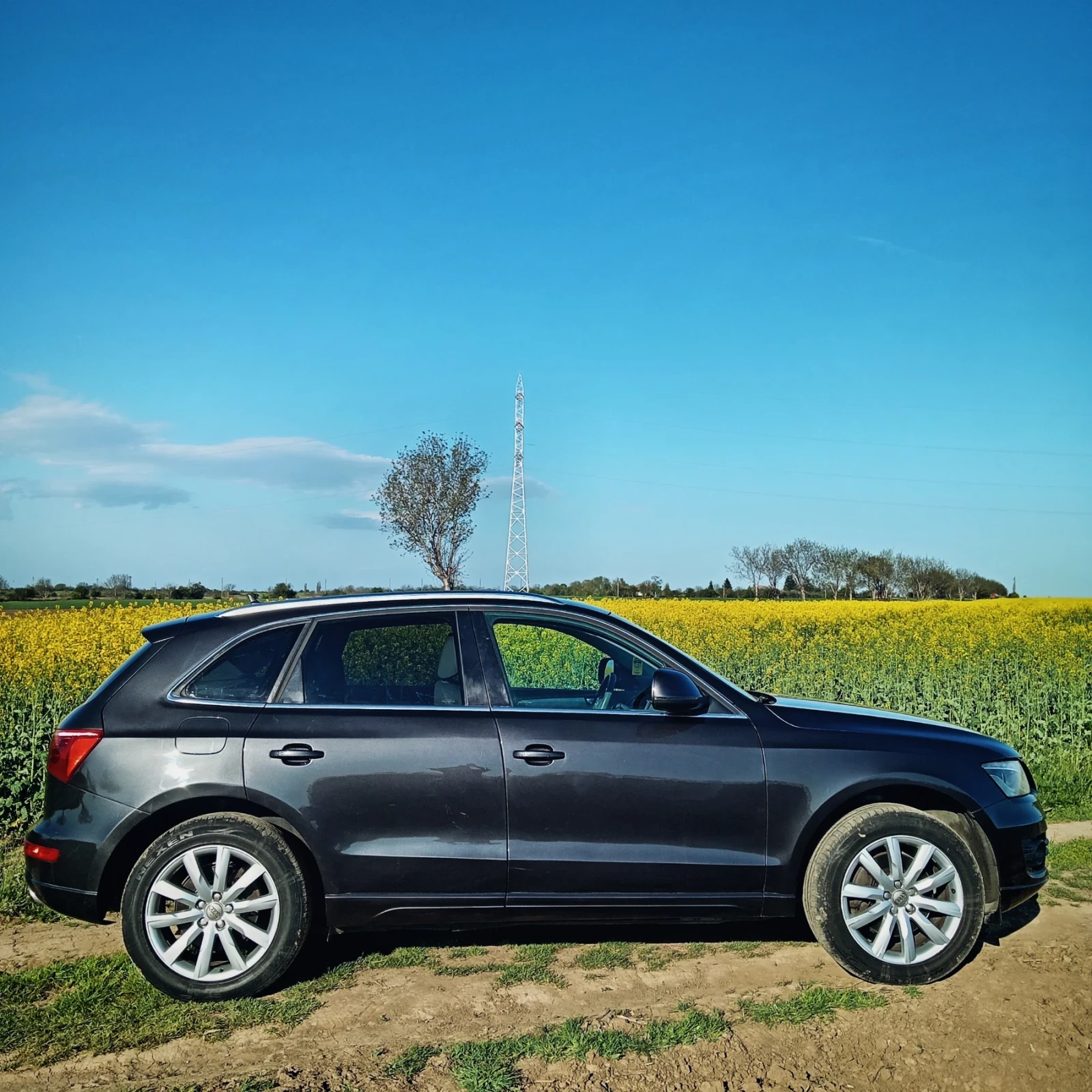 Audi Q5 3.0 TDI Milano Leather | Real KM | Lava Grey Color, снимка 4 - Автомобили и джипове - 54337134