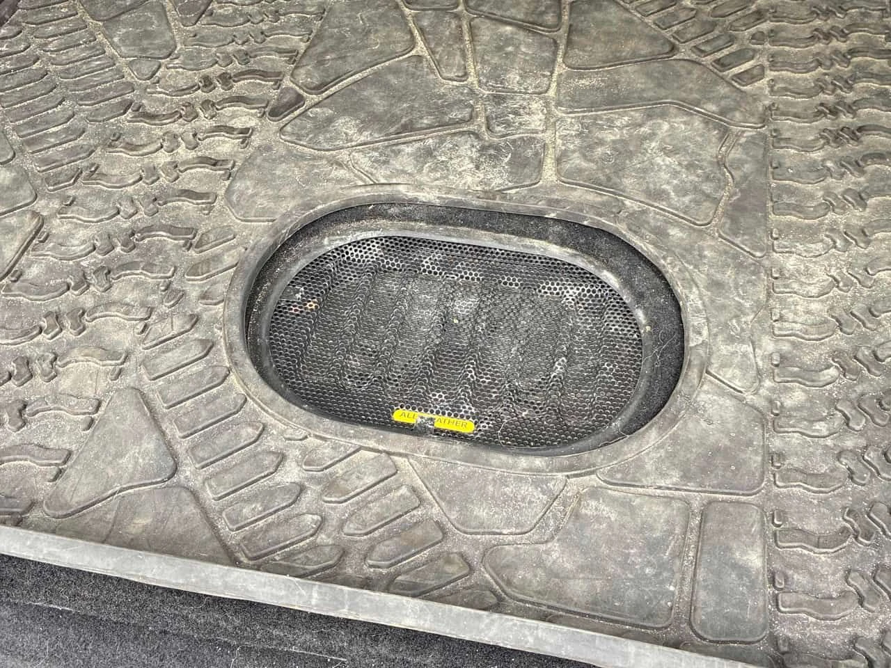 Jeep Wrangler * Sahara * 2 КЛЮЧА* PANO* KEYLESS* , снимка 16 - Автомобили и джипове - 54480665