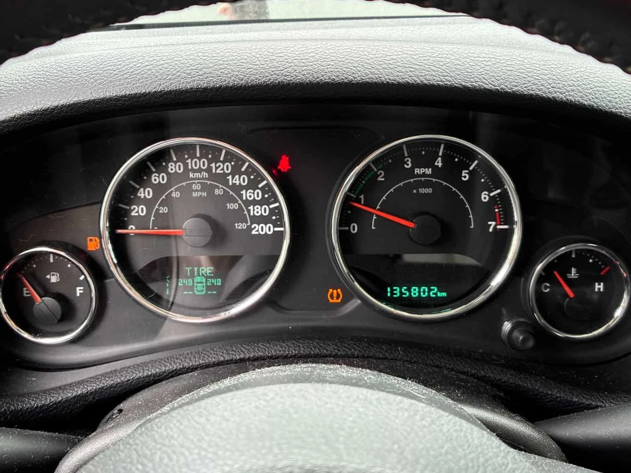 Jeep Wrangler * Sahara * 2 КЛЮЧА* PANO* KEYLESS* , снимка 8 - Автомобили и джипове - 54480665