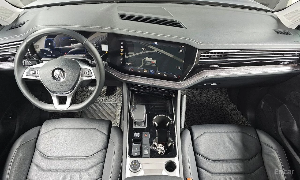 VW Touareg PREMIUM* 3.0* TDI* ОБДУХ* 360* КАМЕРИ* ПОДГРЕВ* , снимка 5 - Автомобили и джипове - 54619170