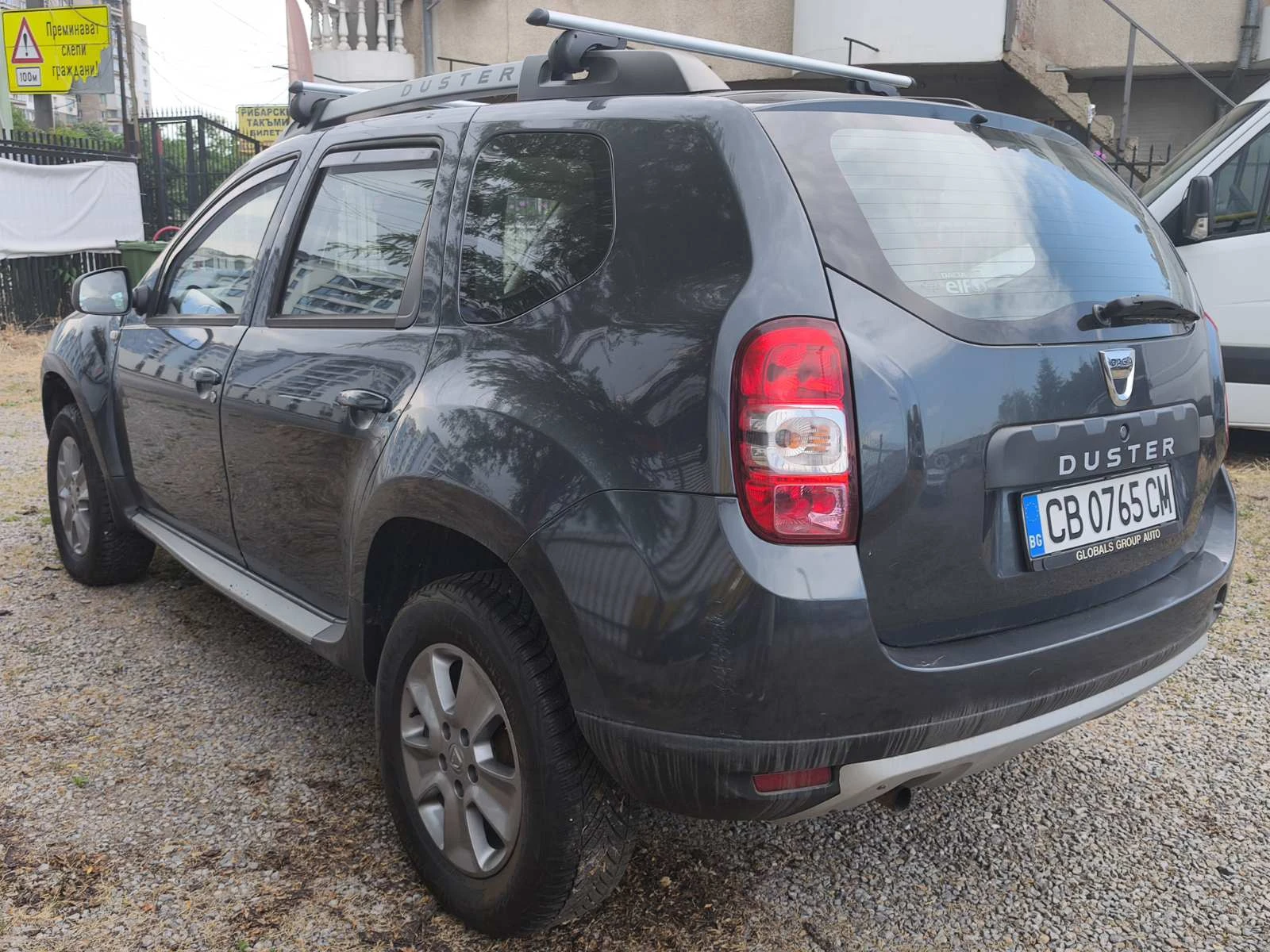 Dacia Duster 1.5 DCI EURO 6B, снимка 9 - Автомобили и джипове - 55102074