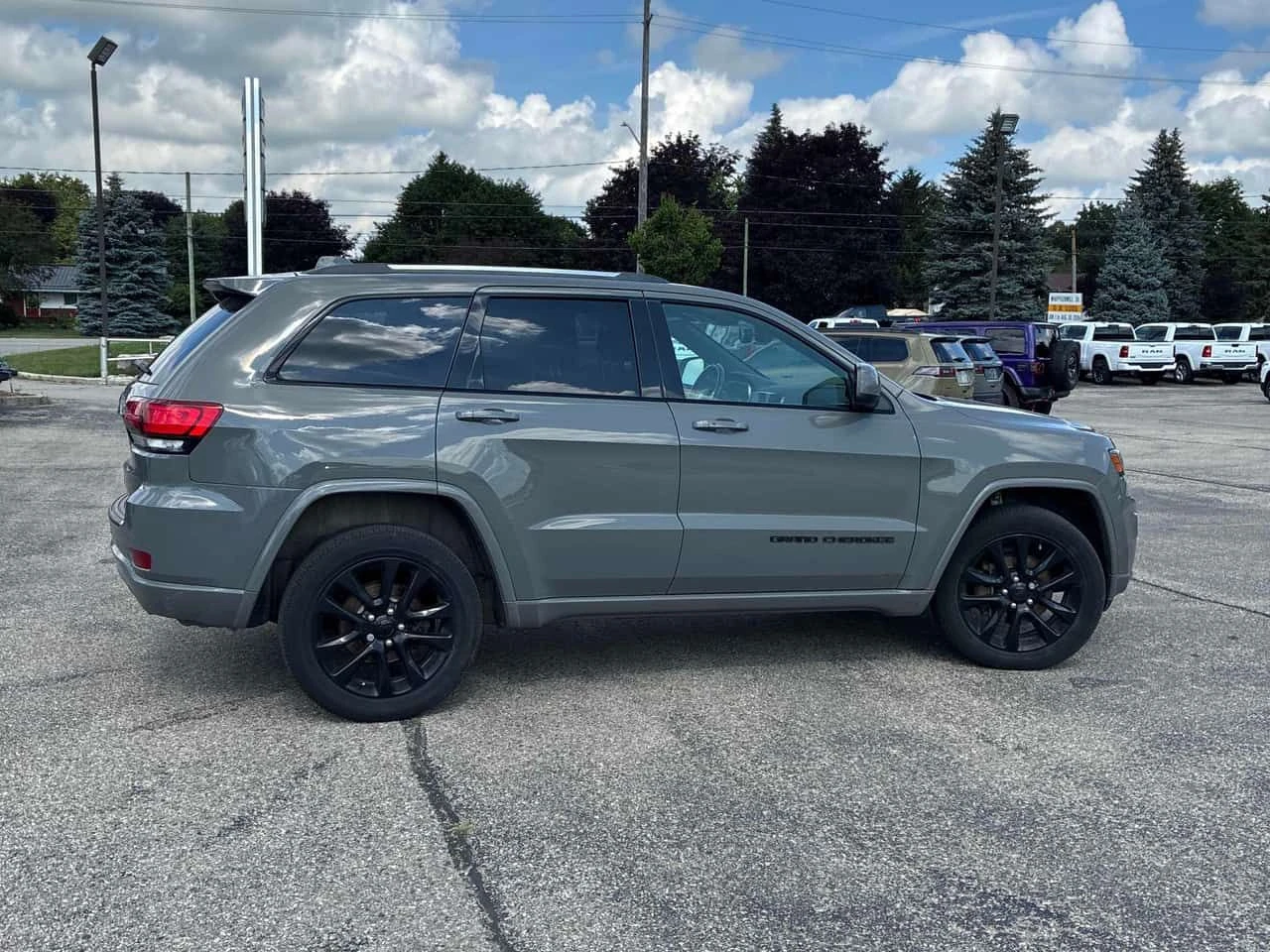 Jeep Grand cherokee * Altitude * CARFAX * ЦЕНА ДО БГ, снимка 3 - Автомобили и джипове - 55224361