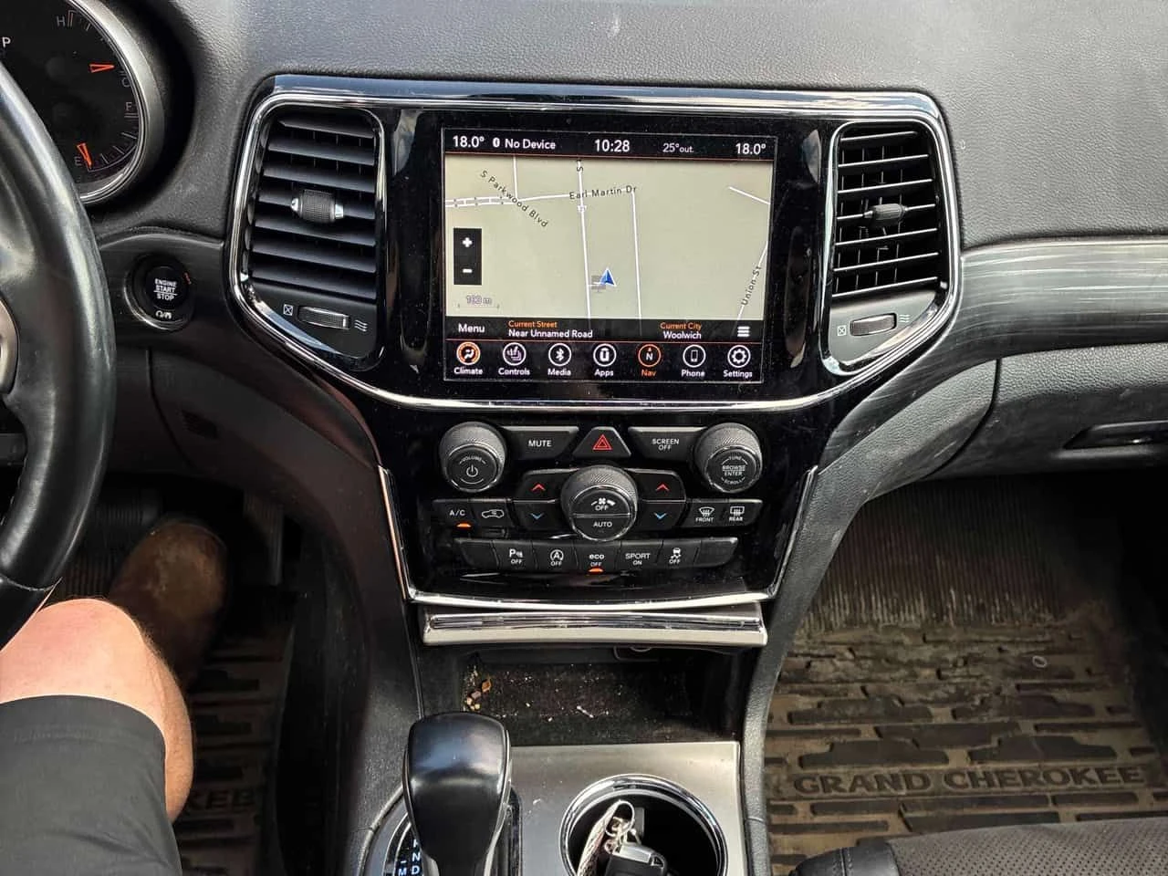 Jeep Grand cherokee * Altitude * CARFAX * ЦЕНА ДО БГ, снимка 9 - Автомобили и джипове - 55224361