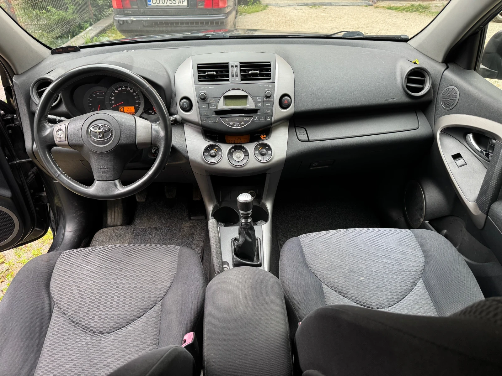 Toyota Rav4 2.2 D-4D 136к.с , снимка 8 - Автомобили и джипове - 55224538