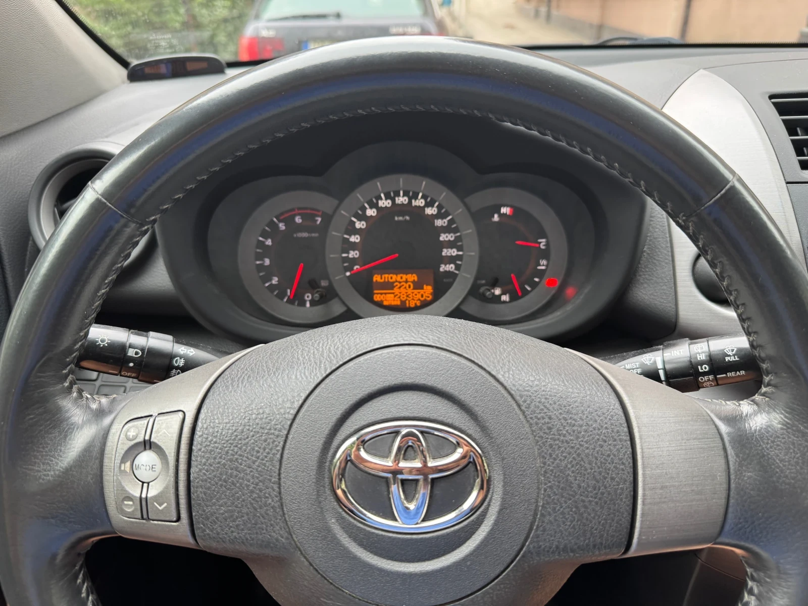 Toyota Rav4 2.2 D-4D 136к.с , снимка 9 - Автомобили и джипове - 55224538